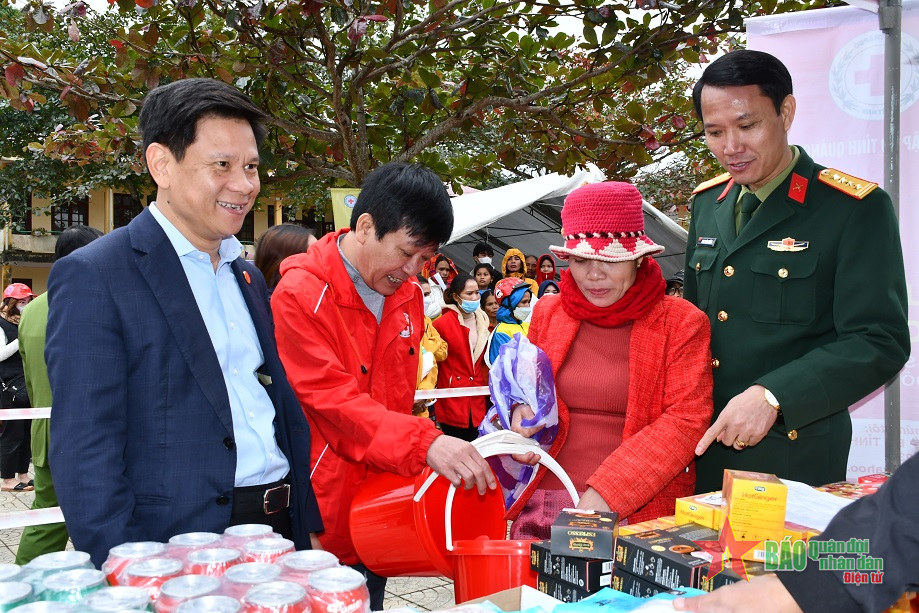 Xà Khía, Tết ấm tình quân-dân